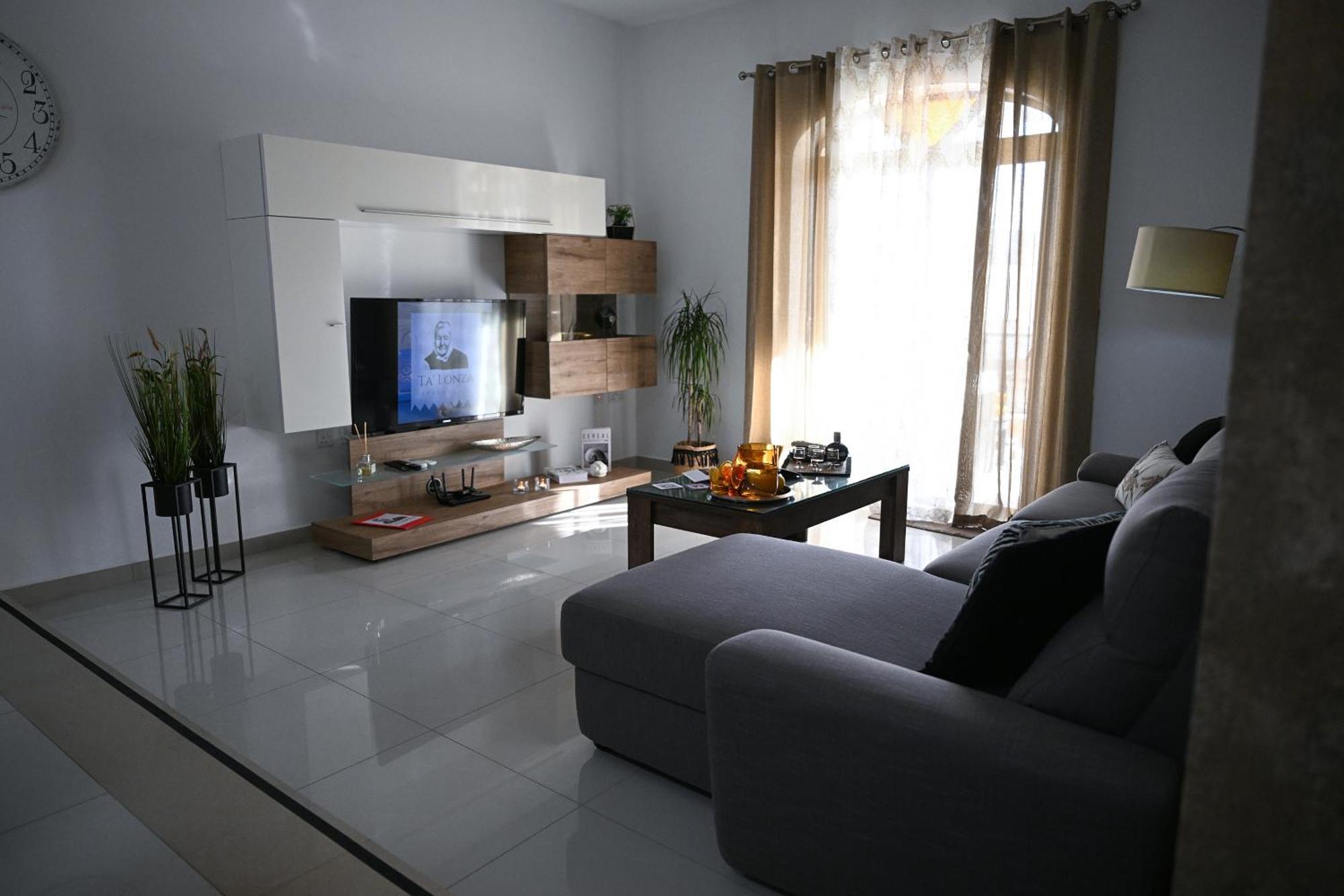 Fl 1 Ta'Lonza Luxury With Hot Tub By Homely Mellieħa Exterior foto